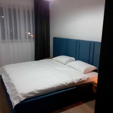 Banesa Ne Qender Te Pejes Peć Exterior foto